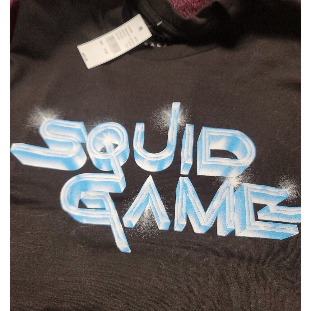 Market, Pacsun Netflix Squid Game medium shirt.